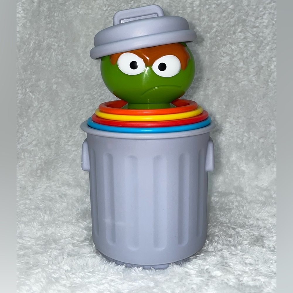 Oscar the Grouch Stackable Cups